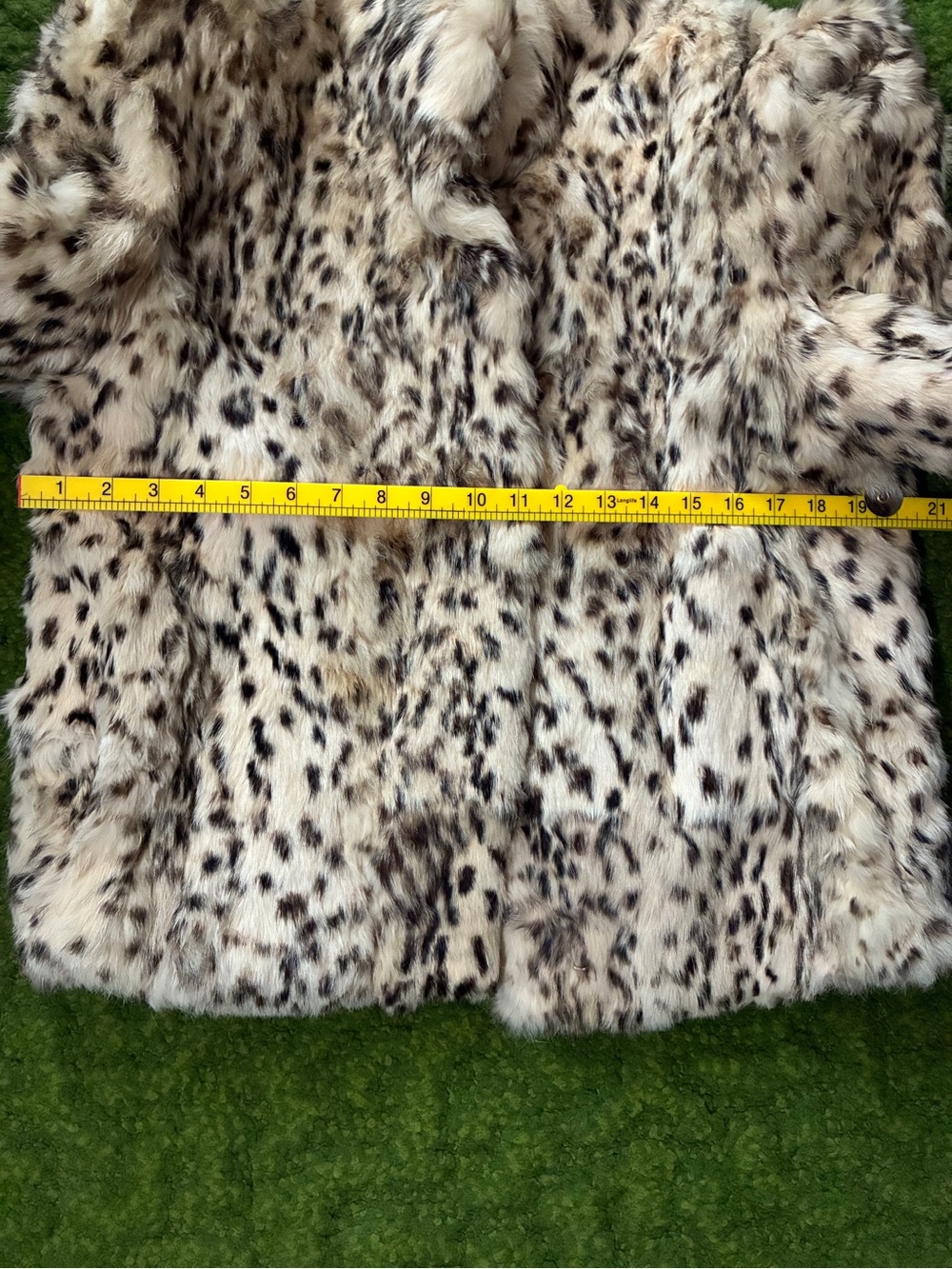 Vintage Chill Chasers Faux Snow Leopard Print Fur Jacket - Picture 14 of 16